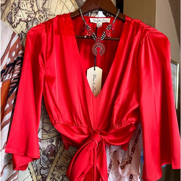 Red Satin Front Tie Quarter Sleeve NWT - Picture 5 of 6